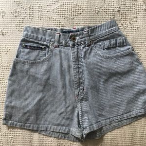 Vintage squeeze jeans shorts